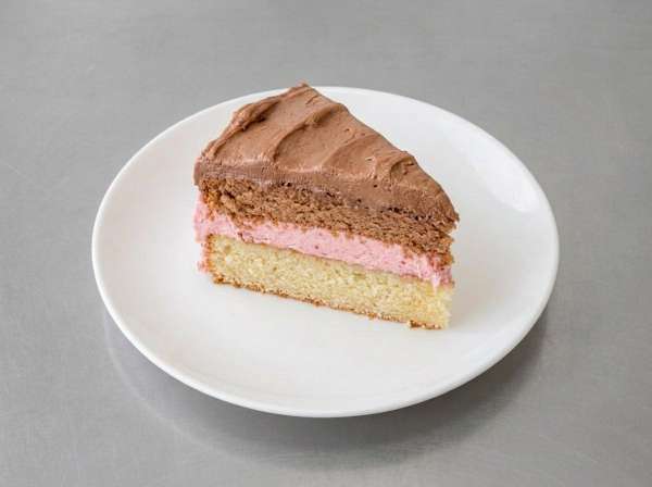 Strawberry Cake